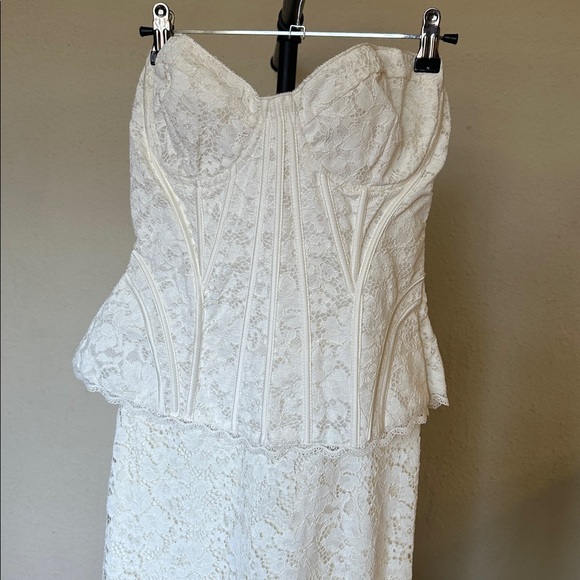 House of CB Solaine Ivory Lace Corset Maxi Dress Size L A-C NWOT Floral lace - Picture 8 of 17